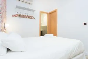 Ainb Ramblas-colon Apartman