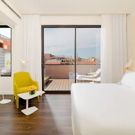 H10 Urquinaona Plaza (adults Only) Hotel 4*