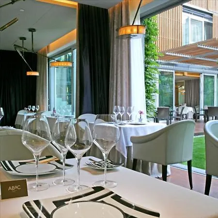 Отель Abac Restaurant Gl Monumento 5*