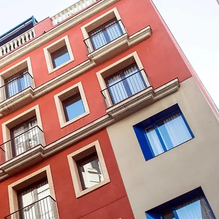Catalonia Avinyo Hotel