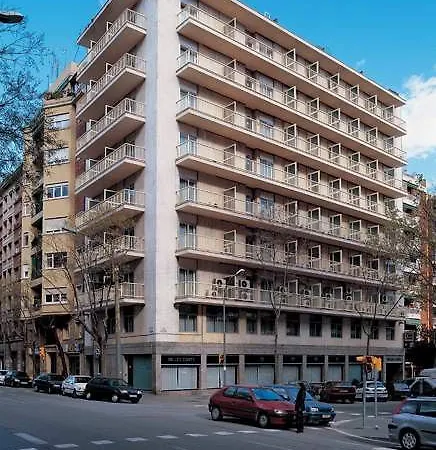 Отель Nh Les Corts Барселона