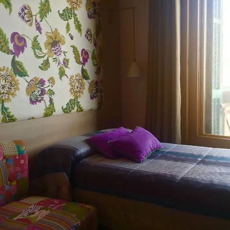 Ginebra Hotel
