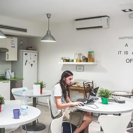Hostel Rocket Gracia *