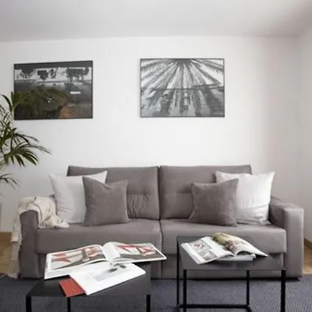 Apartment L'escudellers By The Streets Barcelona