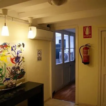 Hotel Serenity Gotic 2*