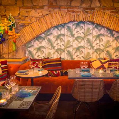 فندق أراي 4 * سوبيريور للشقق الفندقية 4*