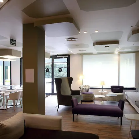 Hotel Mate Pau, 3*