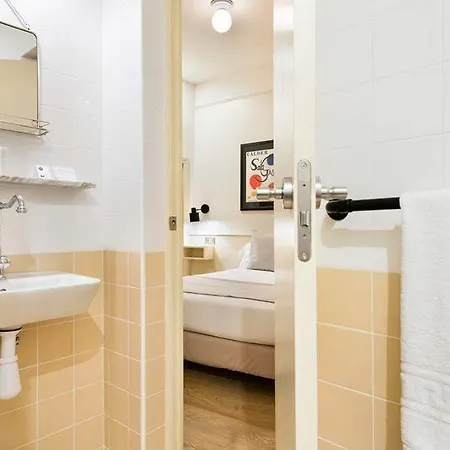 El Call Hotel