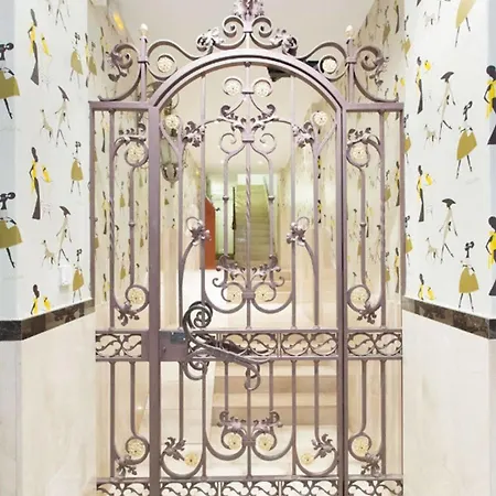 Ainb Ramblas-colon Apartman *