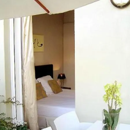 Hotel apartamentowy Grandom 4*