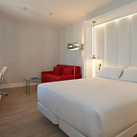 Отель Nh Collection Gran Calderon 5*