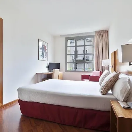 Hotel Aranea 3*