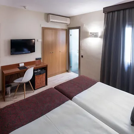 Catalonia Castellnou Otel 3*