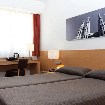 Sagrada Familia Hotel 3*