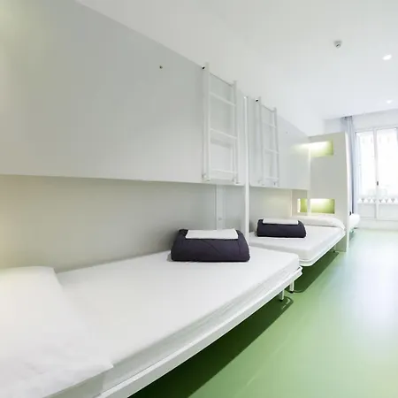 Sant Jordi Rock Palace Hostel *