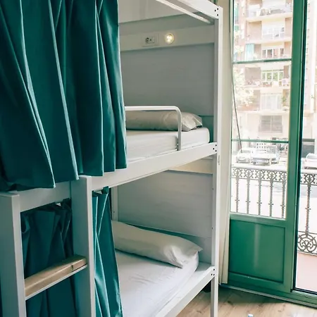 Black Swan Hostel