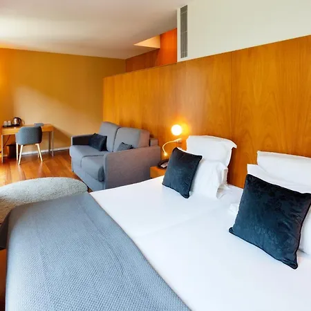 Hotel Condes De 4*
