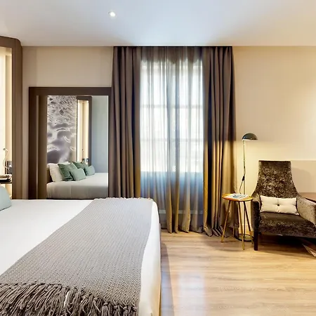 Hotel Condes De