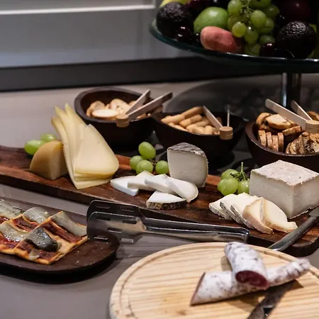 Hotel Catalonia Square 4* Sup 4*