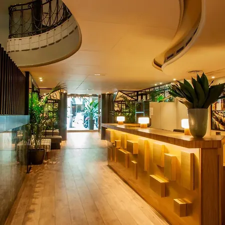 Chic & Basic Velvet 3* Barcelone