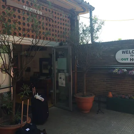Hostel Inout La Floresta Pearson