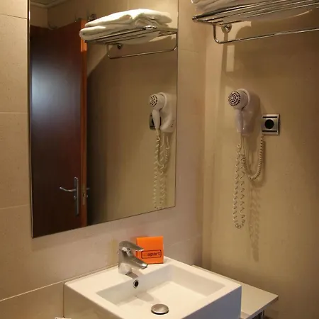 Arago565 Aparthotel
