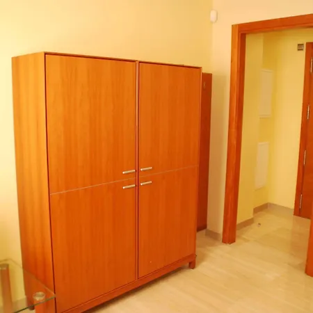 Aparthotel Arago565 2*