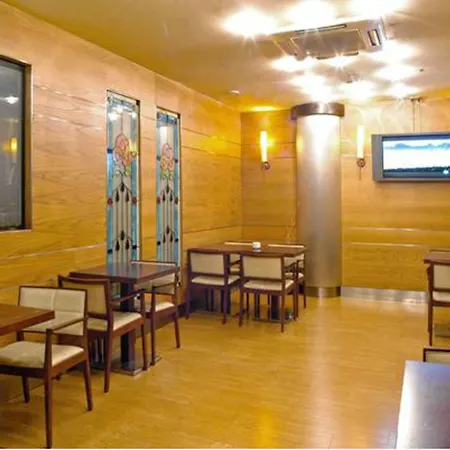 埃文尼亚罗卡福特酒店 酒店