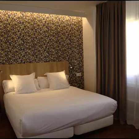 Hotel Chic & Basic Velvet 3*