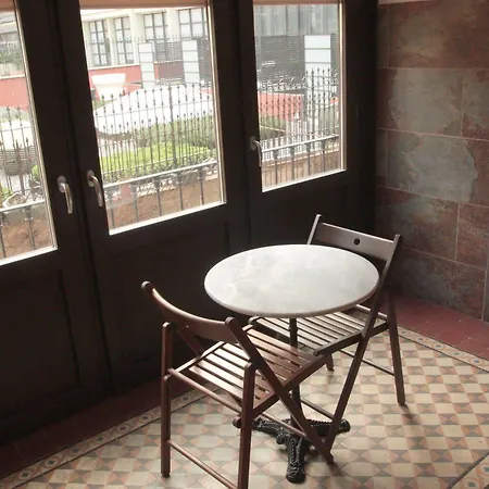 Lenin Penzion Barcelona