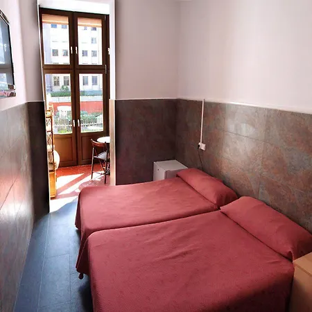 Lenin Penzion Barcelona