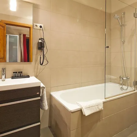 Aspasios Urquinaona Apartmán