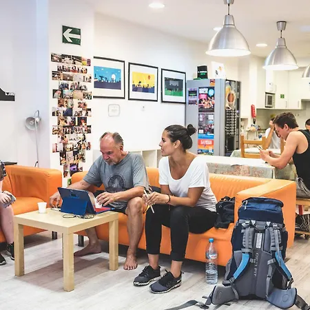 Onefam Ramblas Hostel Barcelona