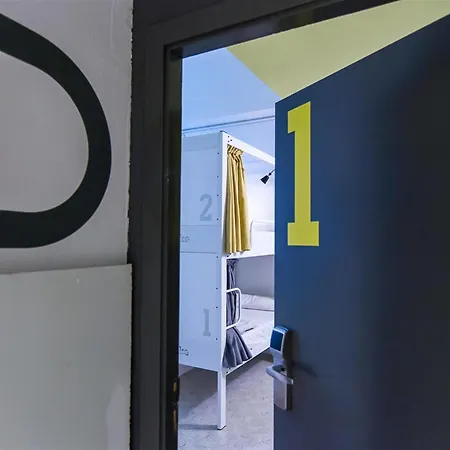 Bed & Bike Hostel *