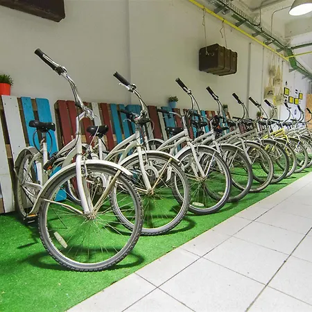 Hostel Bed & Bike *