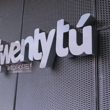Twentytu ברצלונה