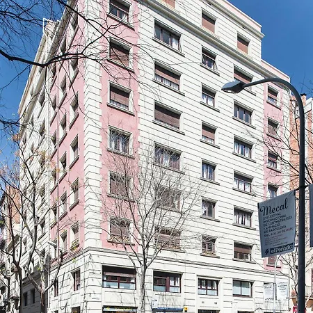 Eixample Building By Mercedes Heritage Barcellona