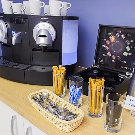 Ξενοδοχείο Boutique Hostemplo Sagrada Familia 3*