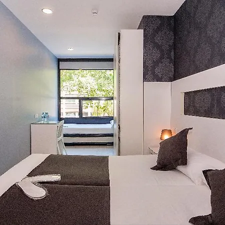 Hotel Barna House 2*