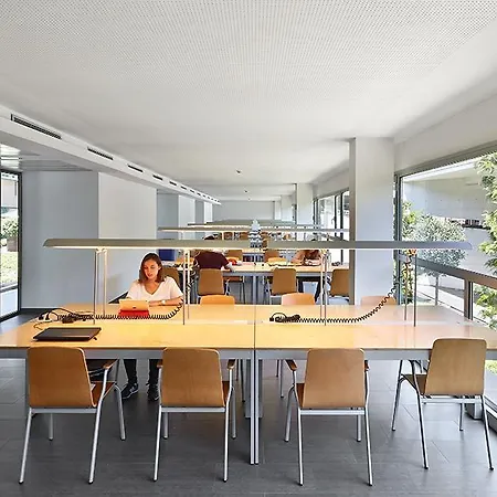 Residencia Universitaria Sarrià *