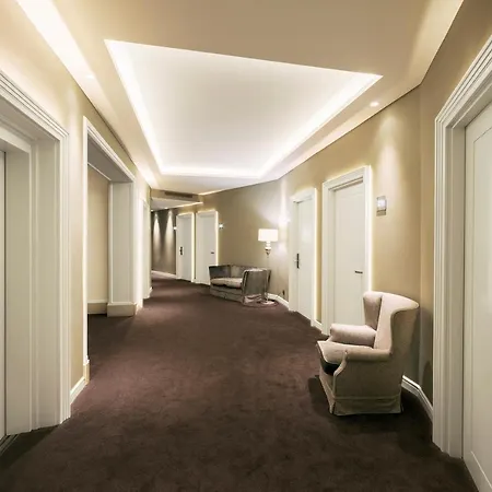 Hotel Lamaro