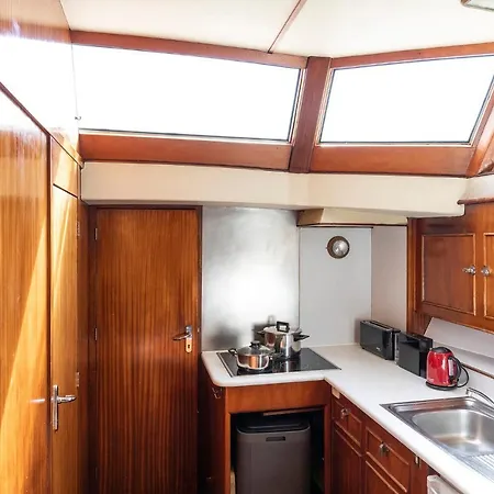보트호텔 C120 - Charming Boat In Port Forum 바르셀로나