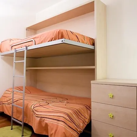 Lodging Apartments Rambla Catalunya - Miro Apartment