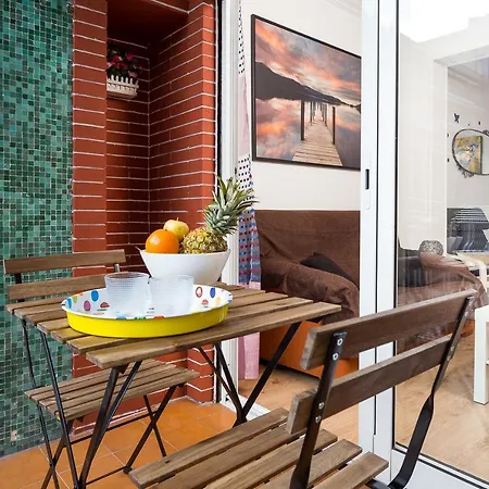 Sagrada Familia Butterfly Apartment *