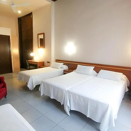 Jaume I Hotel *