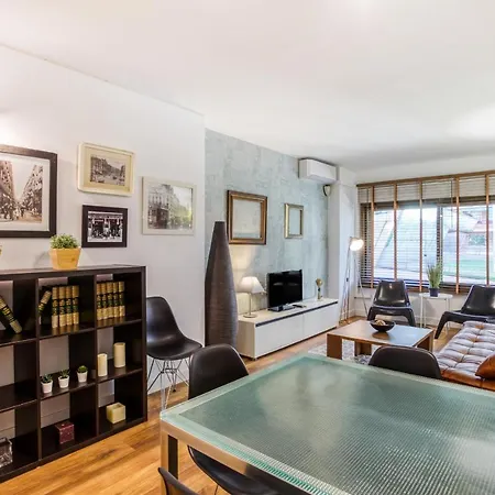 Nice And Cozy 4 Bedroom In Sants-montjuic Bcn Barcelona