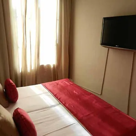 Grandom Hotel apartamentowy 4*