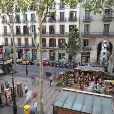 Ainb Ramblas-guardia * Barcellona