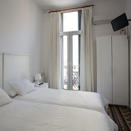 بيت ضيافة Eixample 2*