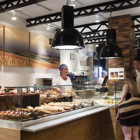 Praktik Bakery Hotel
